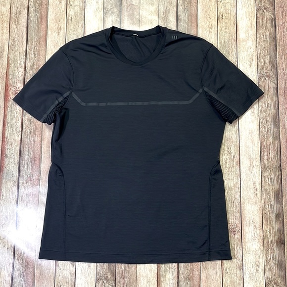 lululemon athletica Shirts Lululemon Mens Xl Black Stripe Athletic